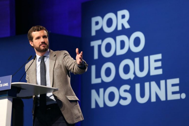Casado «sospecha» que Sánchez no rompe con los independentistas por si los necesita el 11-N