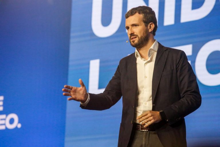 Casado supedita su apoyo a Sánchez a la vuelta «inmediata» del orden a Cataluña
