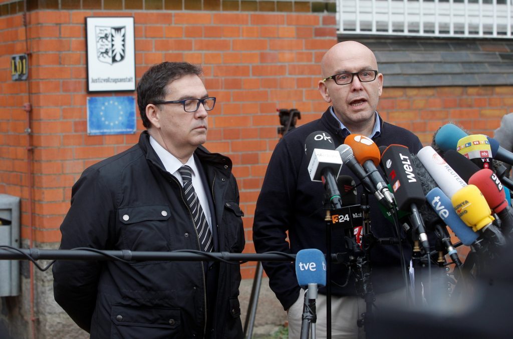 El abogado de Puigdemont: drogas, secuestro y un blindaje con el PSOE 1 Moncloa Gonzalo Boye, abogado de Puigdemont, durante unas declaraciones.