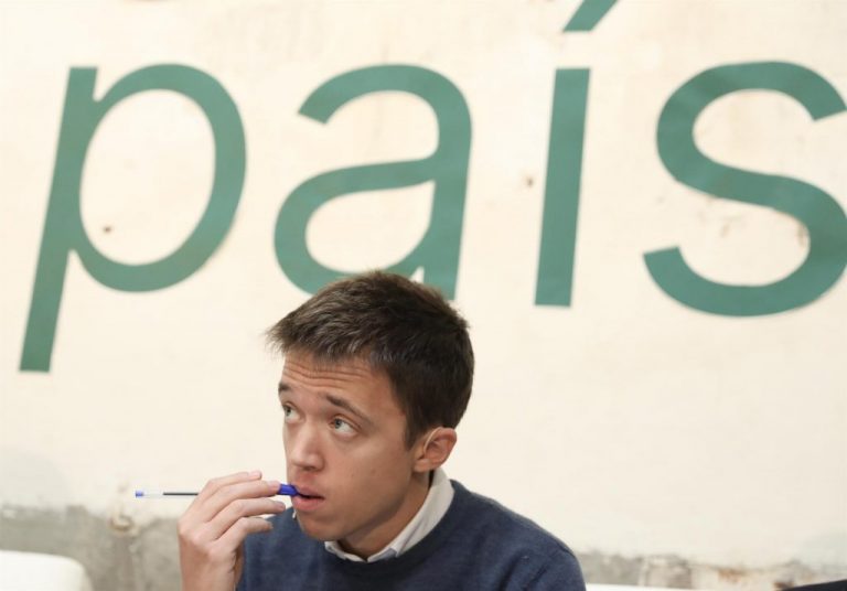 Errejón propone subir impuestos y una prestación anual de 1.200 € por hijo