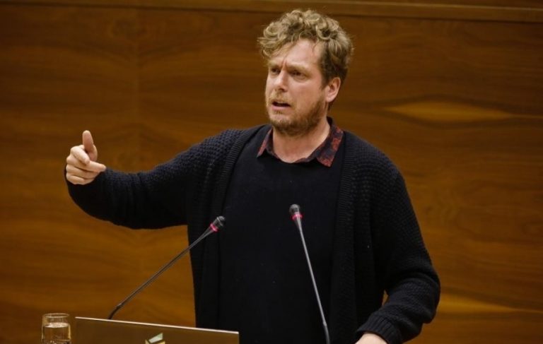 Un presunto pucherazo deja en evidencia la guerra interna de EH Bildu