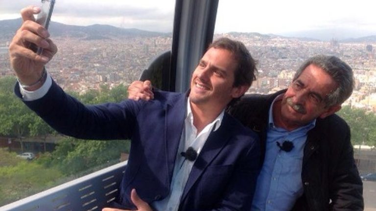 Ciudadanos emprende una campaña contra Revilla en Madrid… y en su pueblo