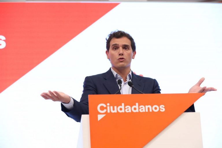 Rivera se ofrece a Sánchez: «Los españoles quieren un Gobierno»