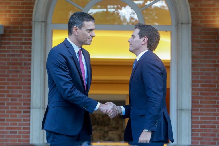 Rivera pide a Sánchez aplicar el 155 y reforzar Cataluña con más Policía