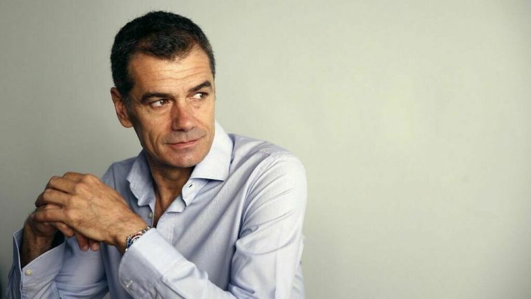 Políticos que cambiaron de partido y partidos que cambiaron de políticos