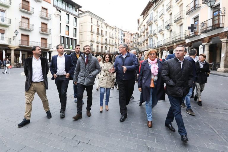 Casado acusa a Sánchez de ignorar Cataluña para contentar a Iceta