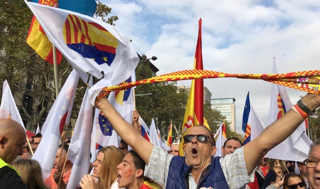 Cómo han sido los Doce de Octubre en Cataluña 3 Moncloa manifestacion hispanidad Moncloa