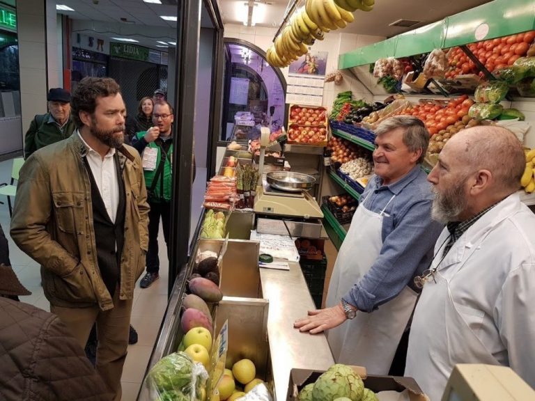 Vox afirma que el Gobierno está ignorando la crisis catalana y el paro