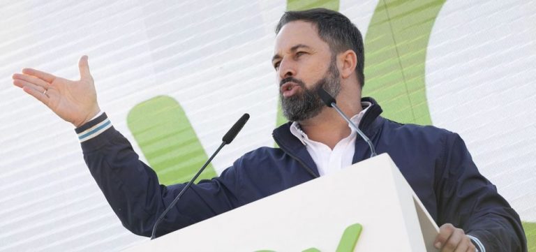 Los otros partidos que quisieron ser Vox: de Fuerza Nueva a España 2000