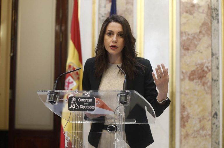 Arrimadas: «Los españoles no merecen el chantaje de los nacionalistas»