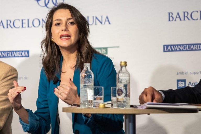 PP y Ciudadanos critican por Twitter el pacto de Iglesias y Sánchez