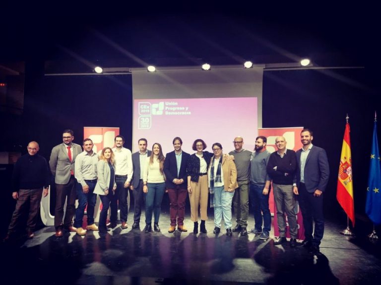 Brown renueva al frente de UPyD en pro del centro y contra los populismos