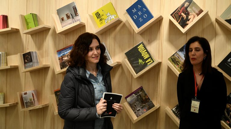 Ayuso prefiere aconsejar personalmente a Casado y no en los medios