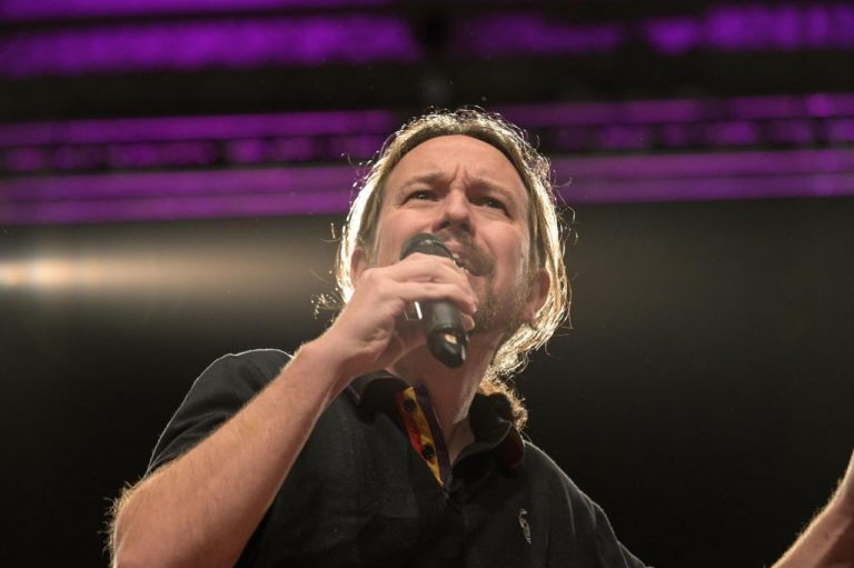 Iglesias renunciará tras el 10-N, si la izquierda no suma