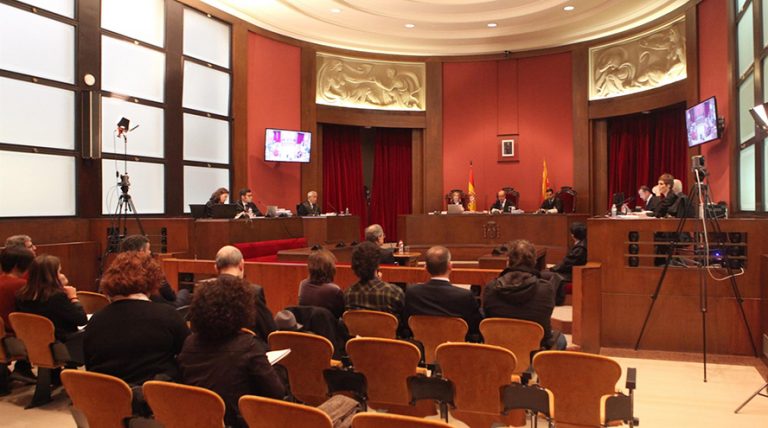 La defensa de Torra denuncia «parcialidad» en el juicio por los lazos