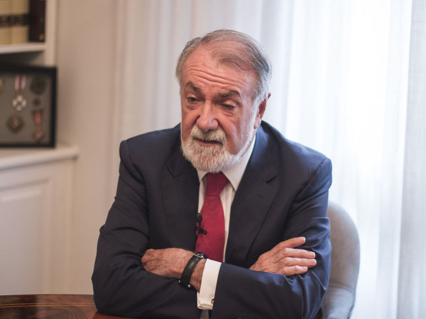 Mayor Oreja, de la conspiración del 'procés' a la poligamia 2 Moncloa Jaime