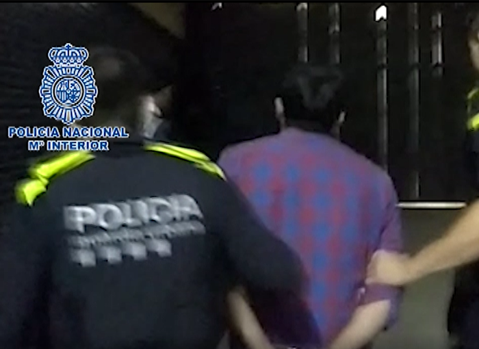 Barcelona: Detenido un fugitivo buscado por las autoridades alemanas 1 Moncloa Detenido un fugitivo buscado por las autoridades alemanas en Barcelona