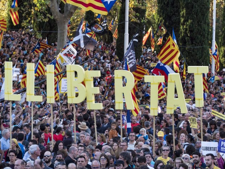 Sin antidisturbios y masivamente: Así es el boicot de Tsunami Democràtic al Clásico