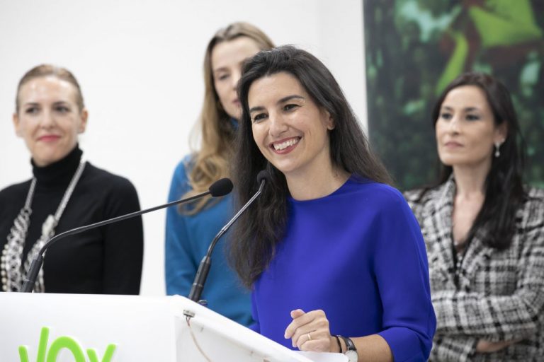 Rocío Monasterio (Vox) ataca al PP de Madrid y luego se arrepiente
