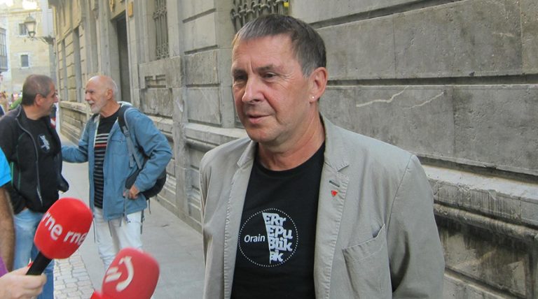 Otegi quiere también una mesa de diálogo con el Estado para Euskadi