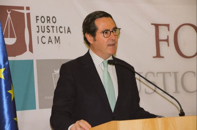 Los empresarios ven inviable la pretensión del Gobierno de derogar la reforma laboral