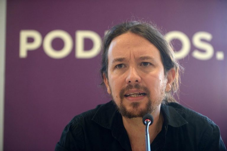 Podemos se resetea para tragarse a IU y entretener a los círculos