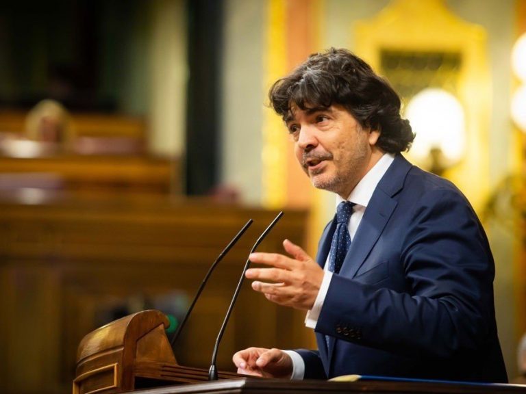 El PP hace cuentas del coste de la «agencia de colocación» de Sánchez