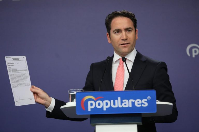 PP: «Quien toma las decisiones importantes no es Sánchez sino Podemos»