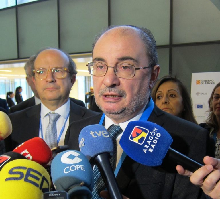 División en el PSOE: los críticos con Sánchez no acudieron a la investidura