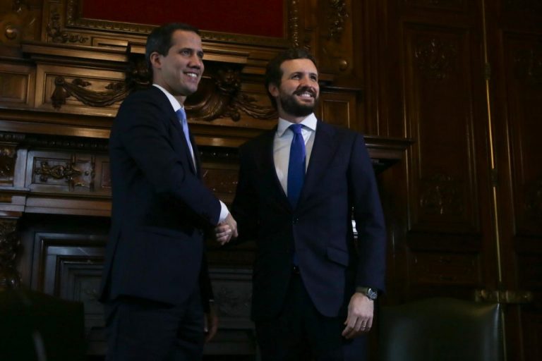Casado pide el «cese inmediato» de Ábalos «por mentir en seis ocasiones»