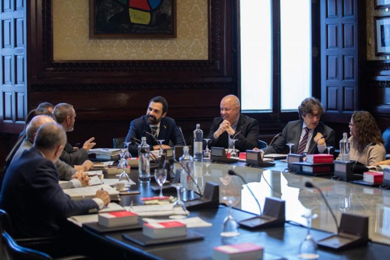 JxCat y ERC buscan consensuar el presupuesto del Parlament catalán