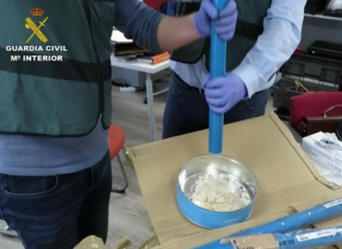 Madrid: Desmantelado un grupo dedicado al tráfico de drogas sintéticas 1 Moncloa Desmantelado en Madrid un grupo criminal dedicado a la producción de drogas sintéticas