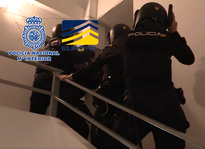 30 personas detenidas por amaño de parejas de hecho en Valencia 1 Moncloa 30 detenidos en una operación contra el amaño de parejas de hecho en Valencia