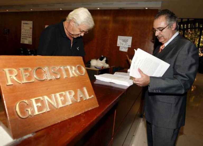 Un pequeño grupo de procuradores lleva años hostigando a su colegio profesional