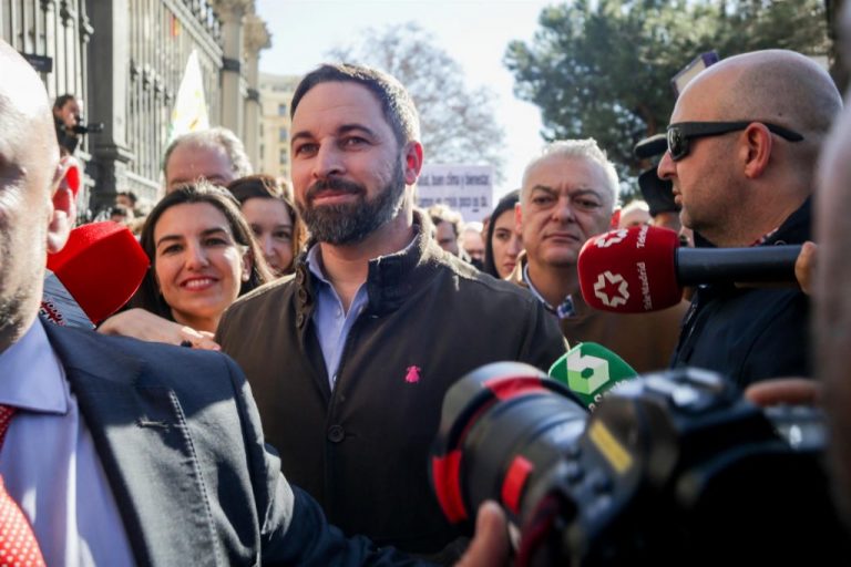 División entre los agricultores ante la presencia de Santiago Abascal