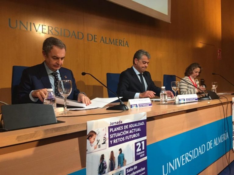 Zapatero defiende la actuación del Gobierno con Delcy Rodríguez: «No entró» en España