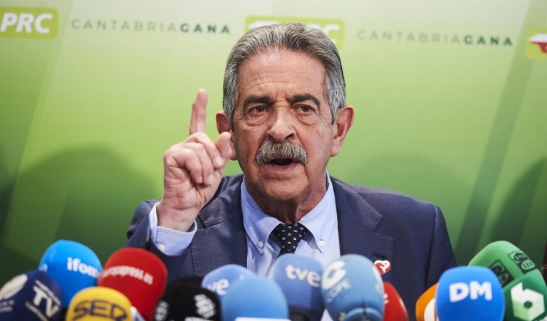 Revilla tacha de «broma» la propuesta del IVA autonómico de Hacienda