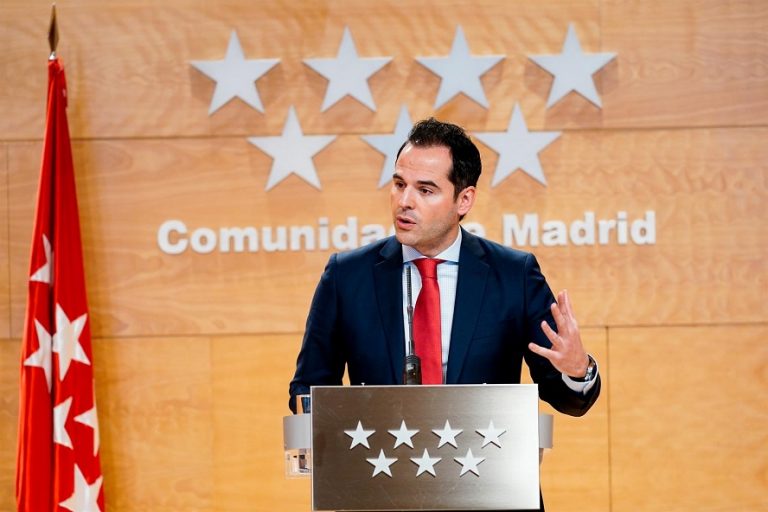 Aguado apunta la posibilidad de obligar a los ciudadanos a quedarse en casa