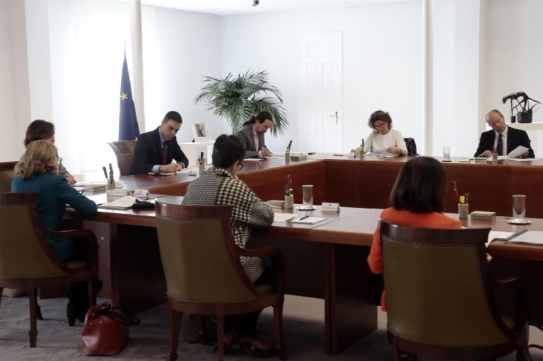 Sanidad justifica que Iglesias y Sánchez rompan la cuarentena
