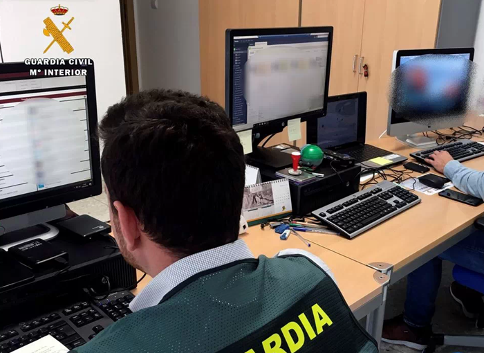 Investigan una estafa que suplanta a Hacienda y reclama facturas falsas 1 Moncloa Investigada una estafa que reclama facturas falsas a empresas a nombre de Hacienda