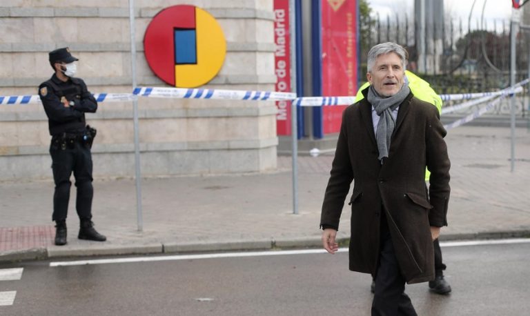 Marlaska confía en levantar algunas medidas a partir del 12 de abril