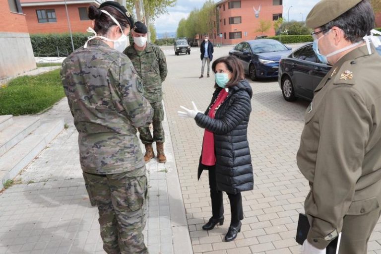 Robles: las Fuerzas Armadas escriben «una página gloriosa en la historia»