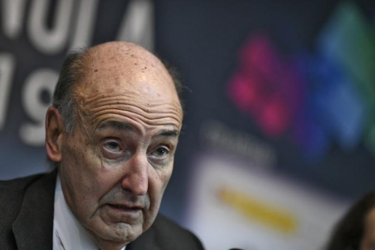 Roca llama a los políticos a buscar pactos «con una visión de universalidad»