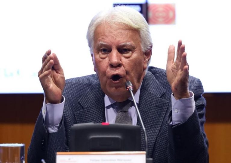 Felipe González alerta: si Podemos rompe la Constitución se estará autoexcluyendo