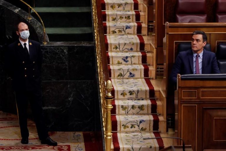Sánchez niega ante Bildu y CUP haber antepuesto el interés del capital al de los trabajadores