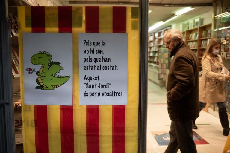 Las librerías catalanas triplican las ventas en línea respecto a un día normal