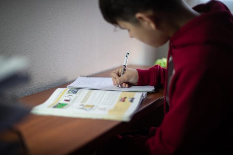 El Gobierno permite que estudiantes puedan pasar de curso sin tener en cuenta los suspensos
