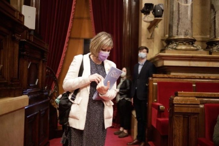 Consejera catalana reprocha al Gobierno que solo pide información, pero no ayuda