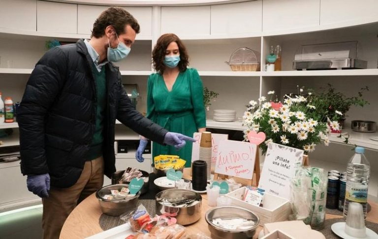 Casado vuelve a reclamar el luto oficial por las víctimas de coronavirus