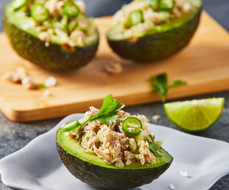 aguacate rellenos de atún